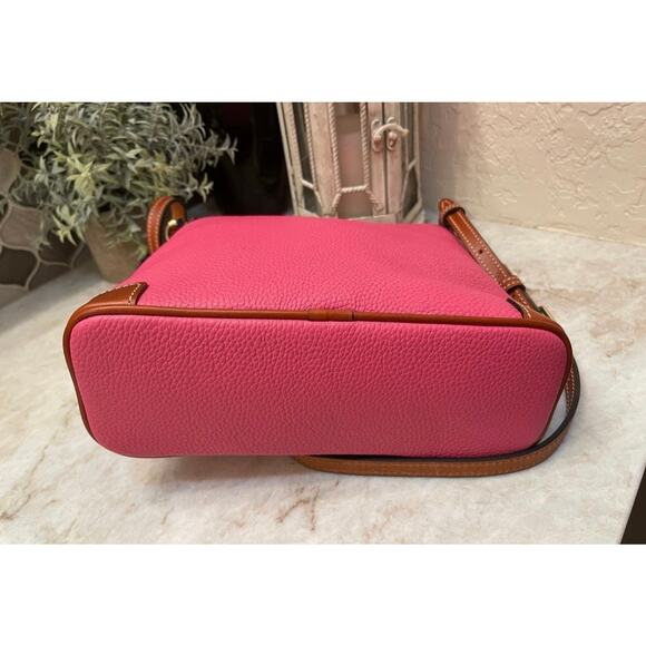Dooney & Bourke pebbled leather crossbody PINK NWT   Rare color - Picture 8 of 15